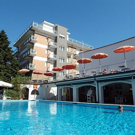 Hotel Nautic B&B Bellaria-Igea Marina Exterior foto
