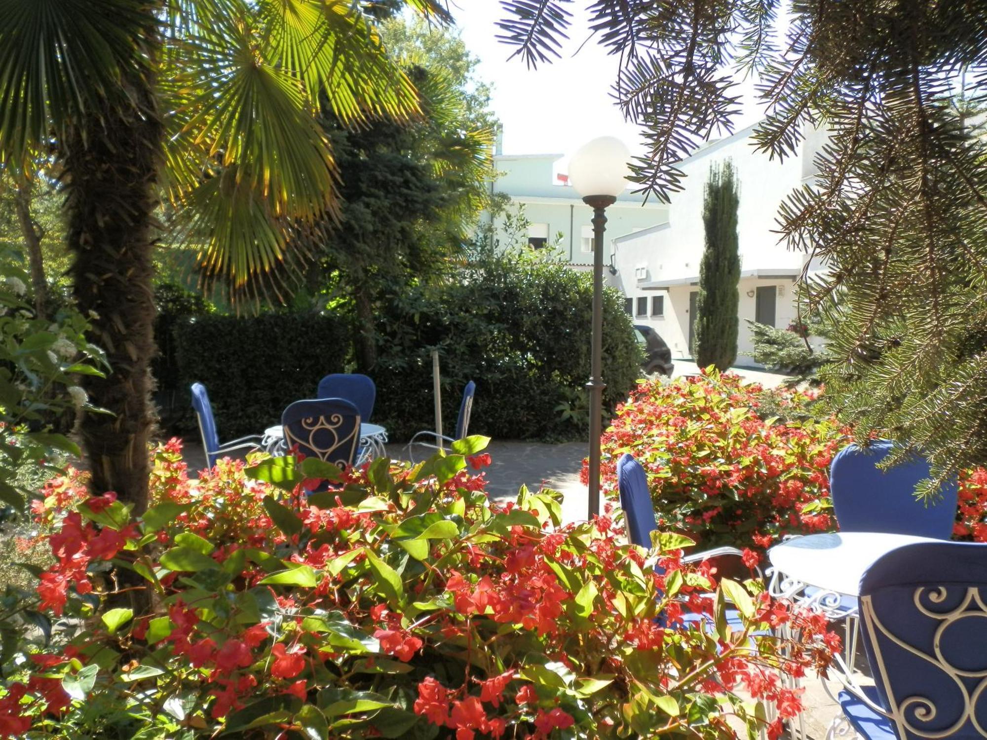 Hotel Nautic B&B Bellaria-Igea Marina Exterior foto