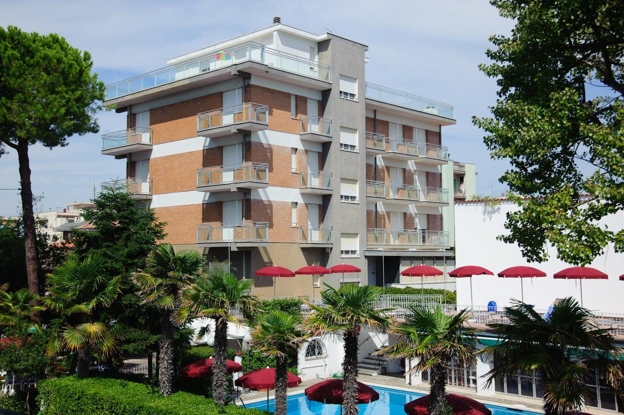 Hotel Nautic B&B Bellaria-Igea Marina Exterior foto