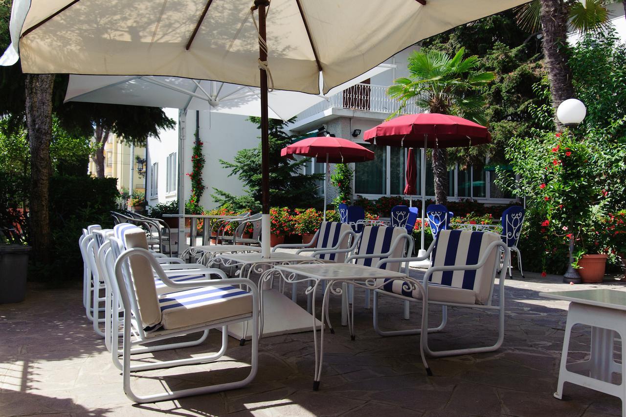 Hotel Nautic B&B Bellaria-Igea Marina Exterior foto